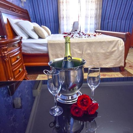 Hotel Chao Батумі Екстер'єр фото