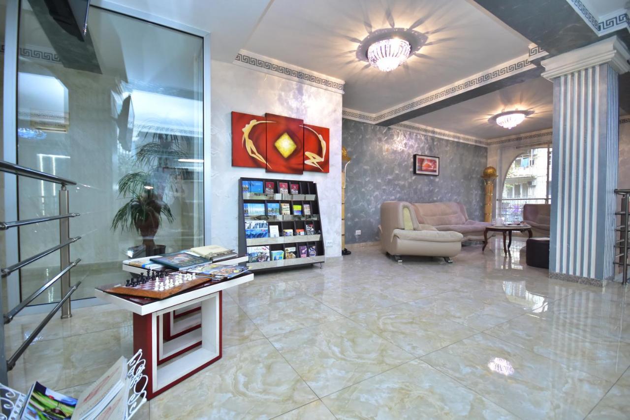 Hotel Chao Батумі Екстер'єр фото