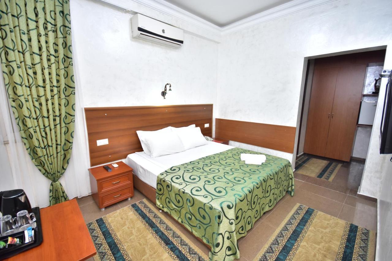 Hotel Chao Батумі Екстер'єр фото