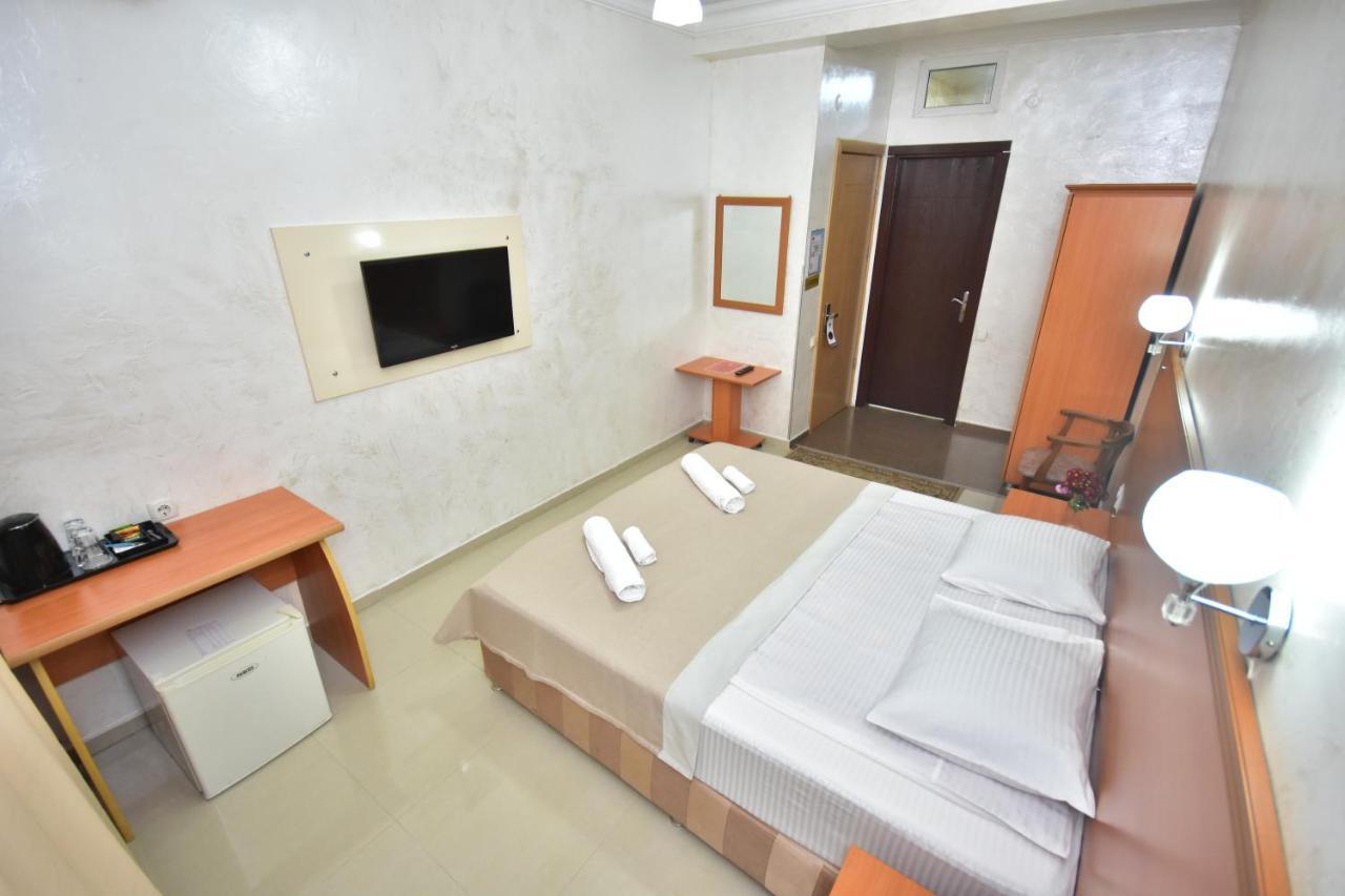 Hotel Chao Батумі Екстер'єр фото