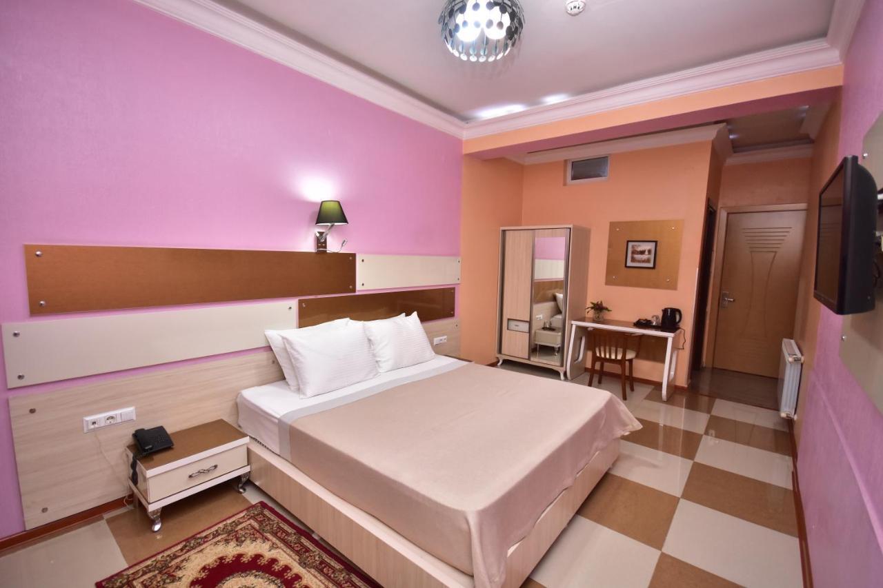 Hotel Chao Батумі Екстер'єр фото