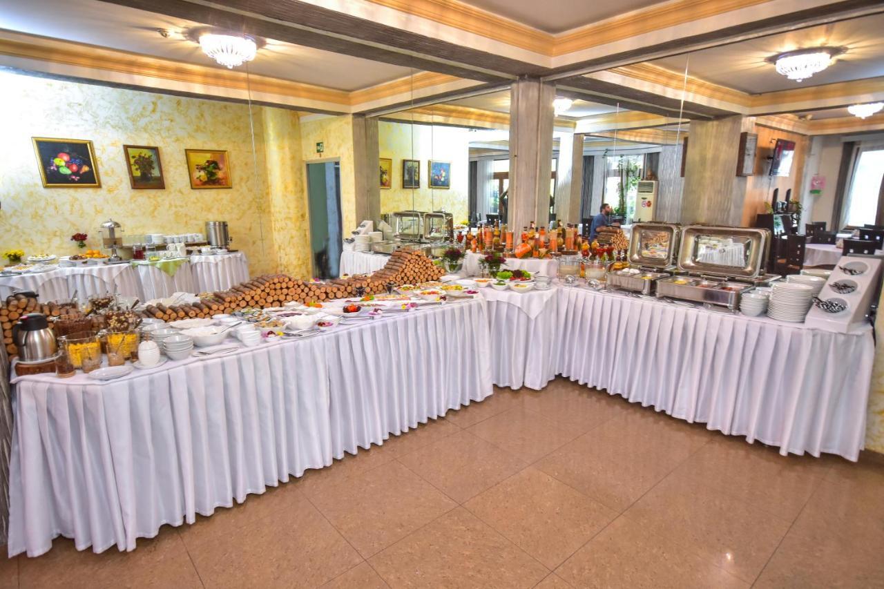 Hotel Chao Батумі Екстер'єр фото