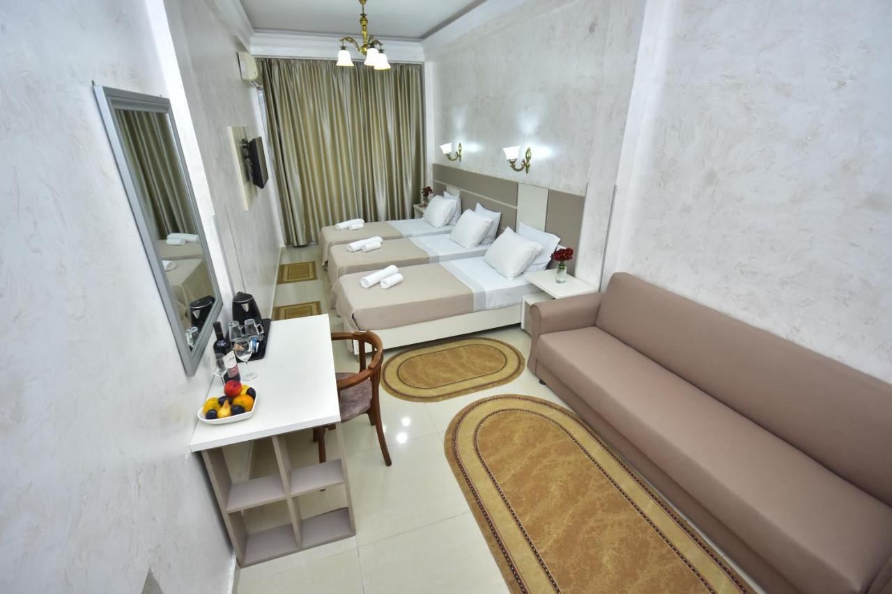Hotel Chao Батумі Екстер'єр фото